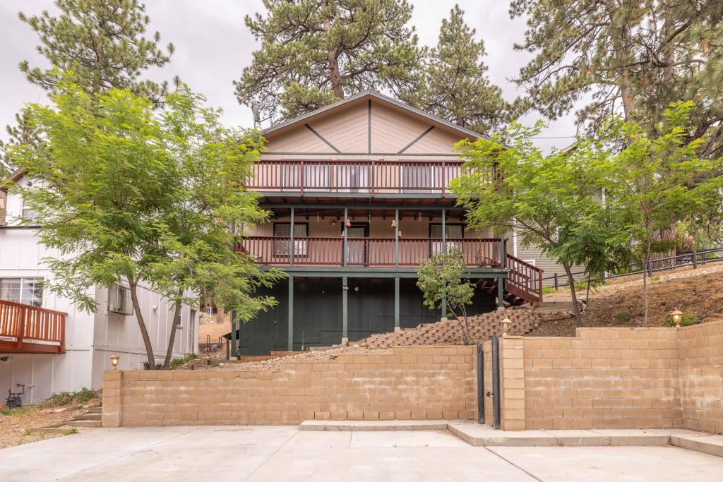 1087 Brookside Lane Property Photo 4