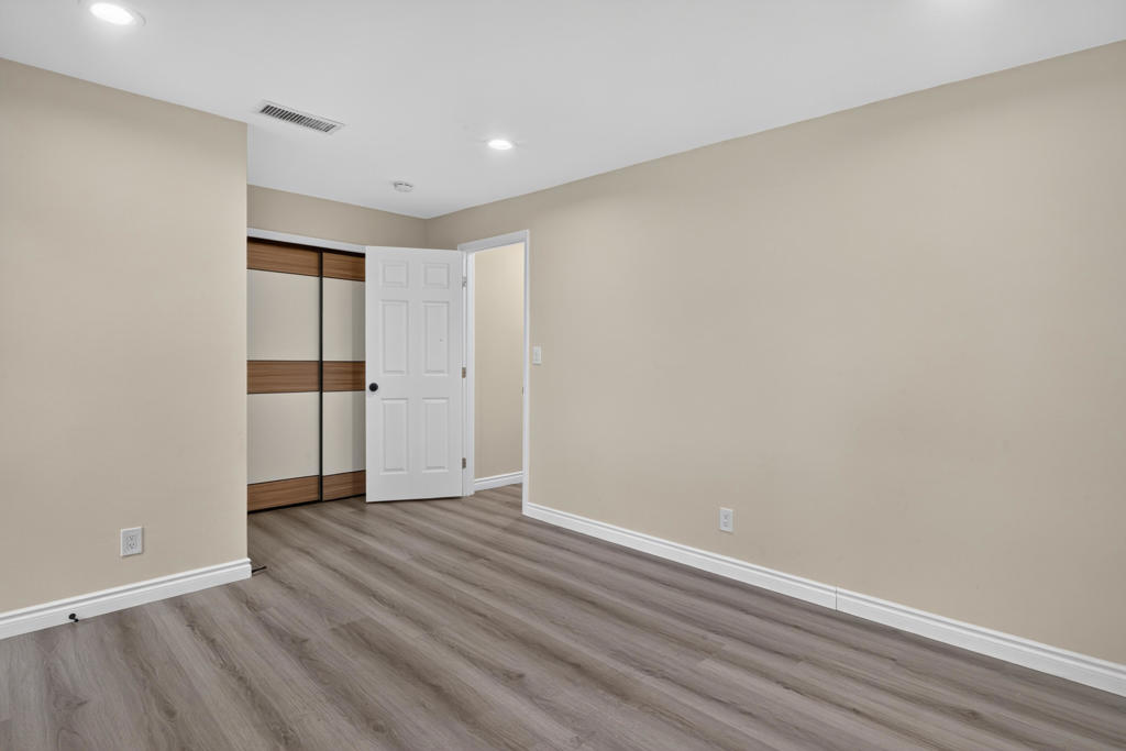 715 N Sunrise Way Property Photo 13
