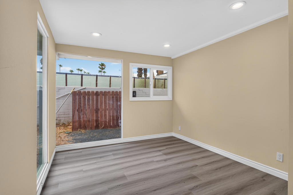 715 N Sunrise Way Property Photo 22