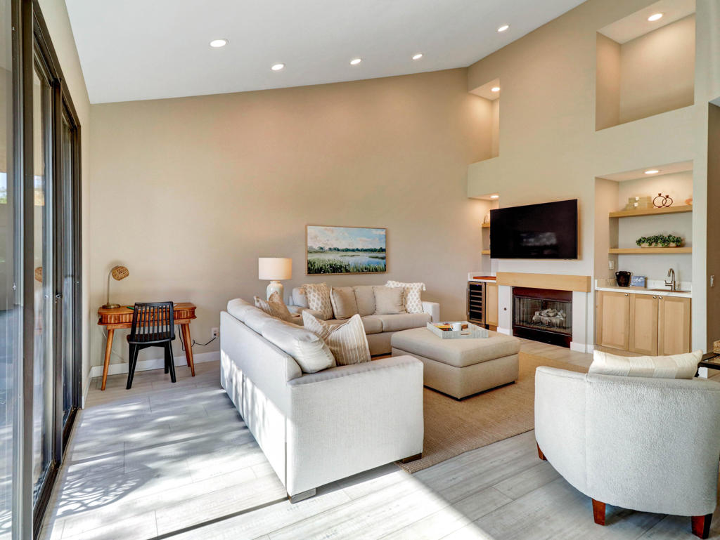 38390 Plumosa Circle Property Photo 3
