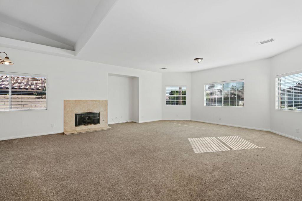 109 Clearwater Way Property Photo 19