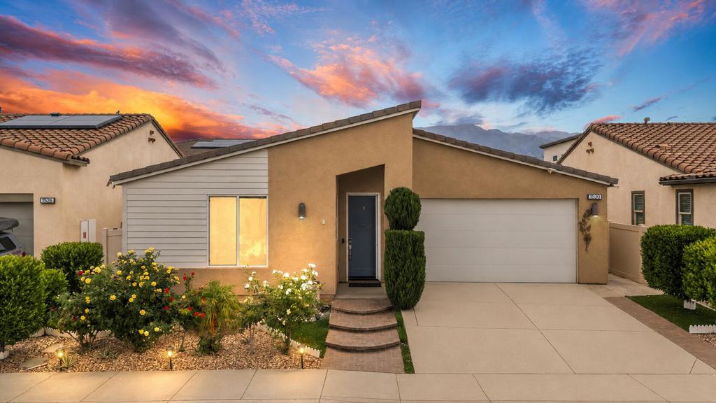 1530 Village Green Way Property Photo 1