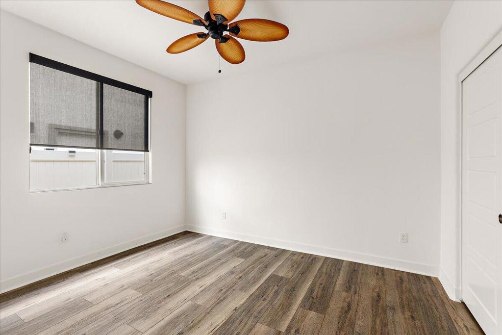 1530 Village Green Way Property Photo 19