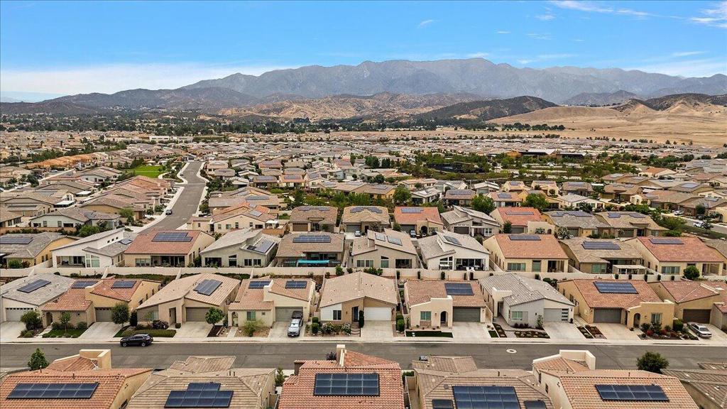 1530 Village Green Way Property Photo 27