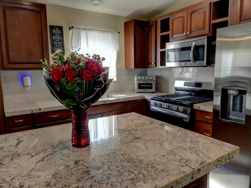80821 Dartmouth Avenue Property Photo 3