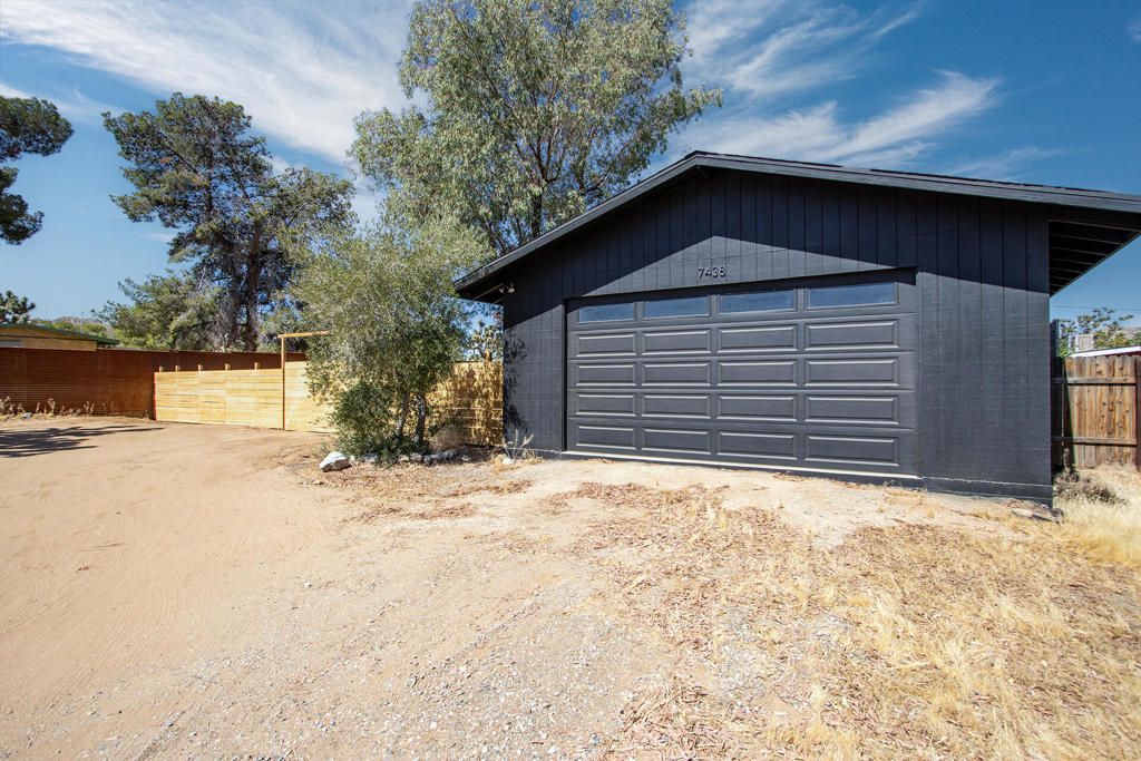7438 Deer Trail Property Photo 34