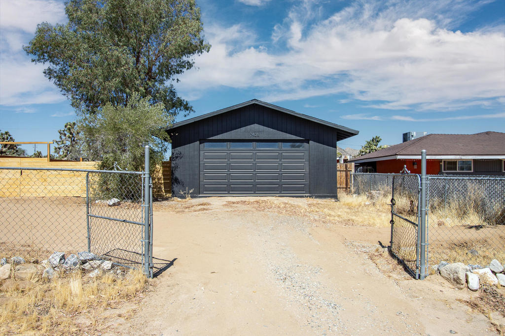 7438 Deer Trail Property Photo 37
