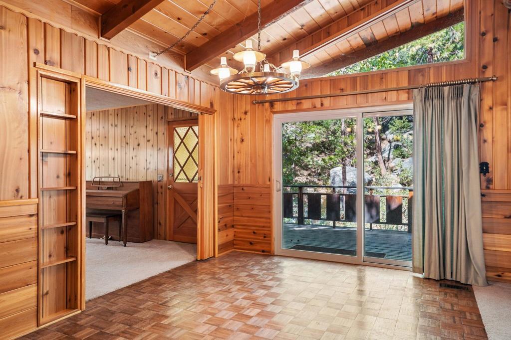 25425 Skyline Way Property Photo 5