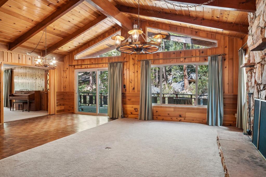 25425 Skyline Way Property Photo 9