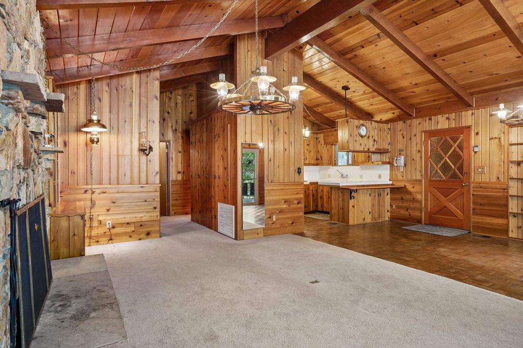 25425 Skyline Way Property Photo 10