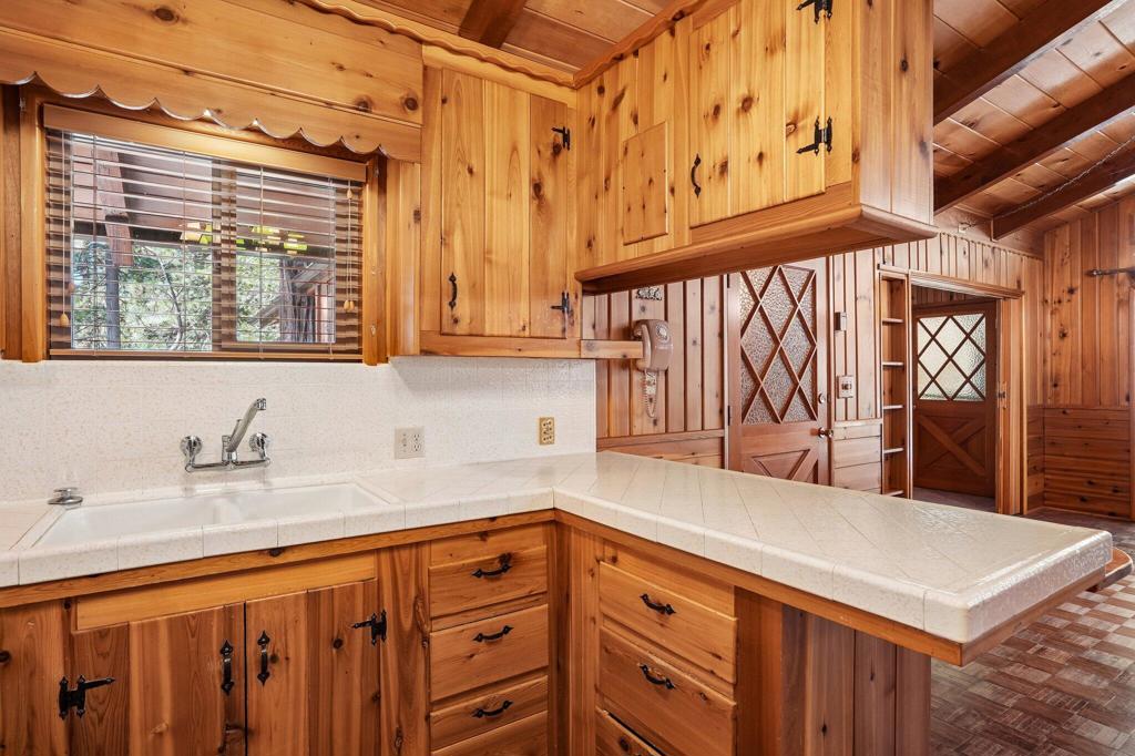 25425 Skyline Way Property Photo 12