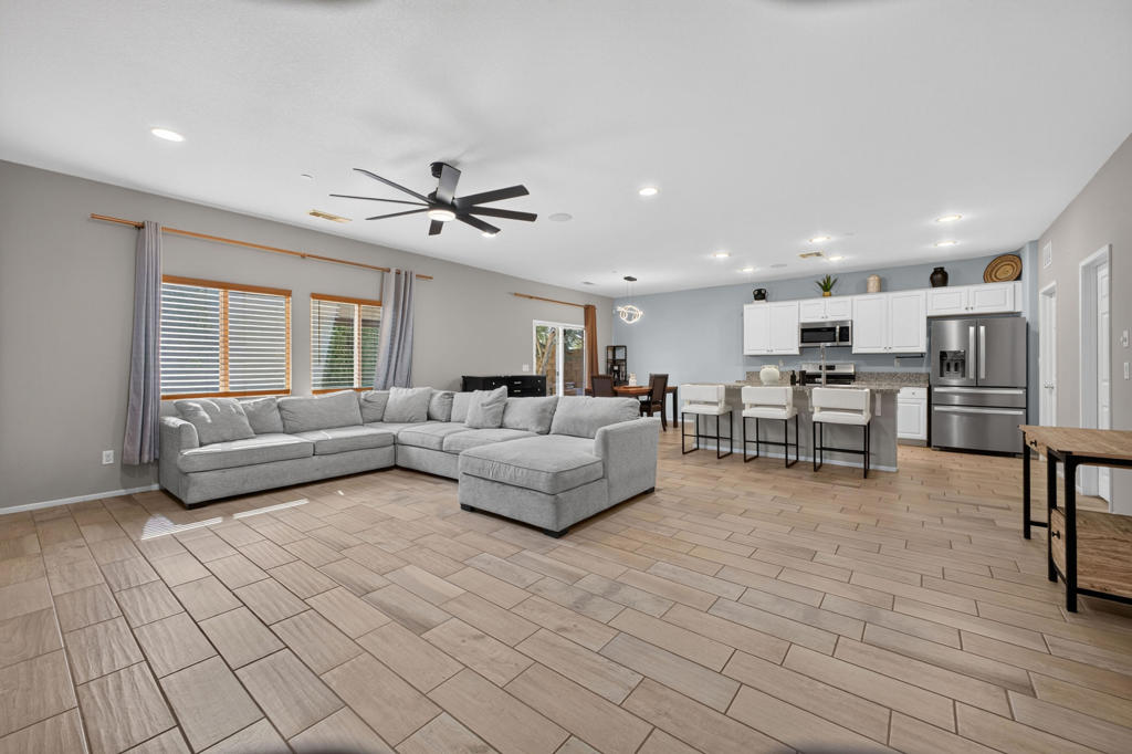 42820 Gazapo Court Property Photo 10