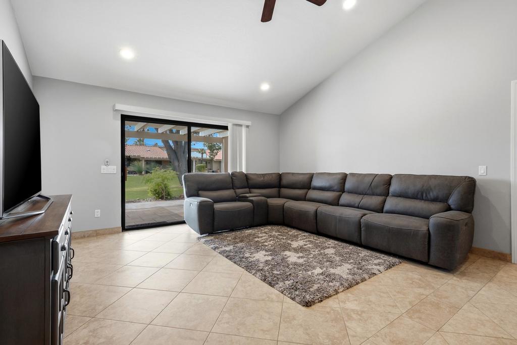 40271 Baltusrol Circle Property Photo 12