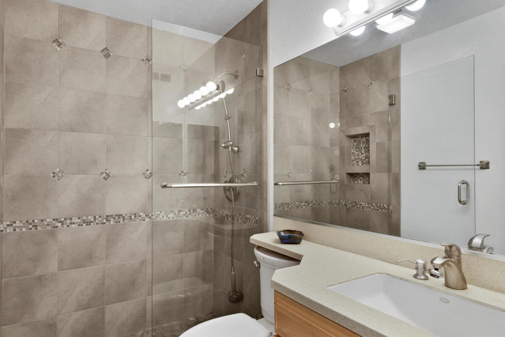 31200 Landau Boulevard 201 Property Photo 12
