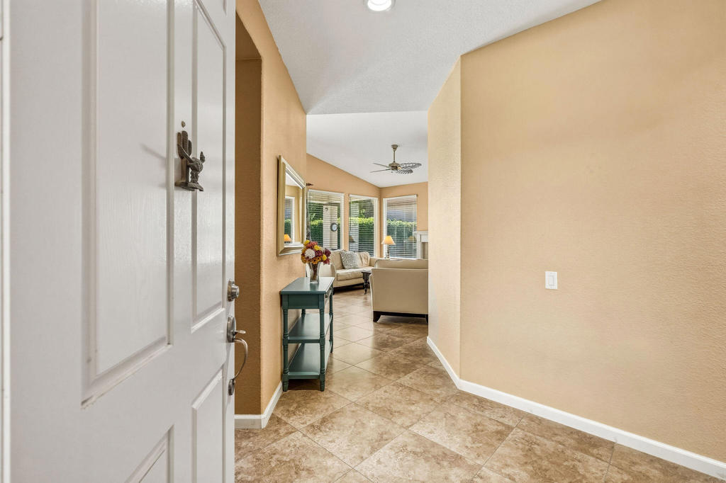 29565 W Trancas Drive Property Photo 8