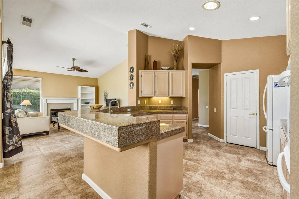 29565 W Trancas Drive Property Photo 18