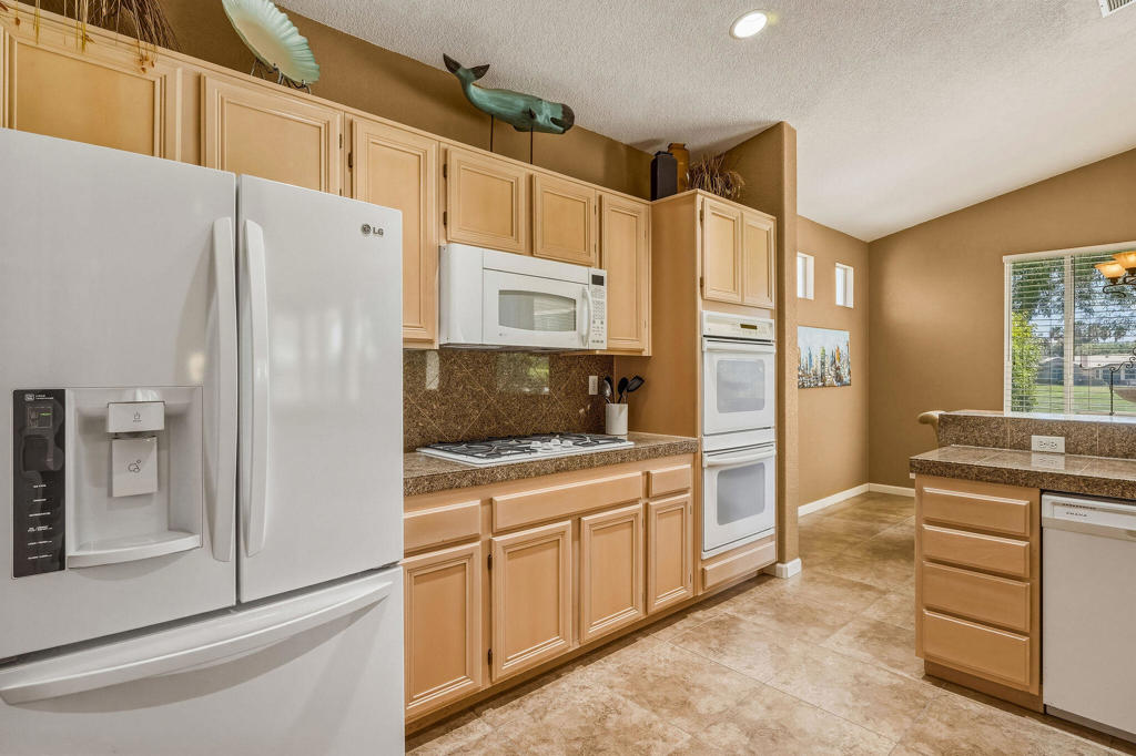 29565 W Trancas Drive Property Photo 20