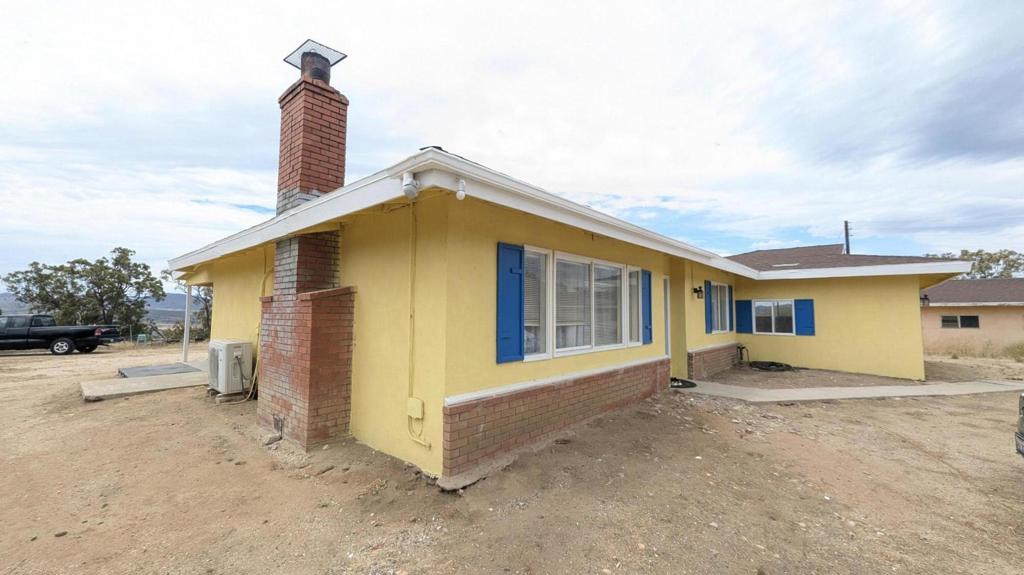 56471 Lubo Trail Property Photo 1