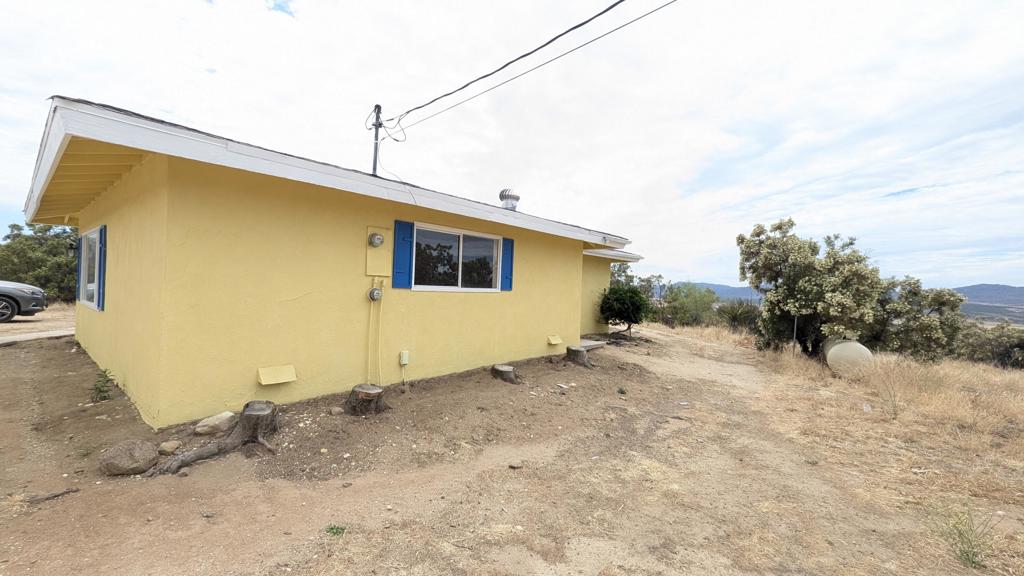 56471 Lubo Trail Property Photo 3