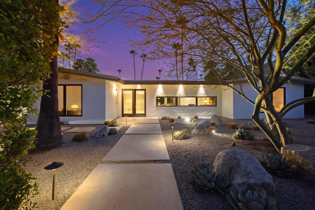 241 Camino Norte Property Photo 8