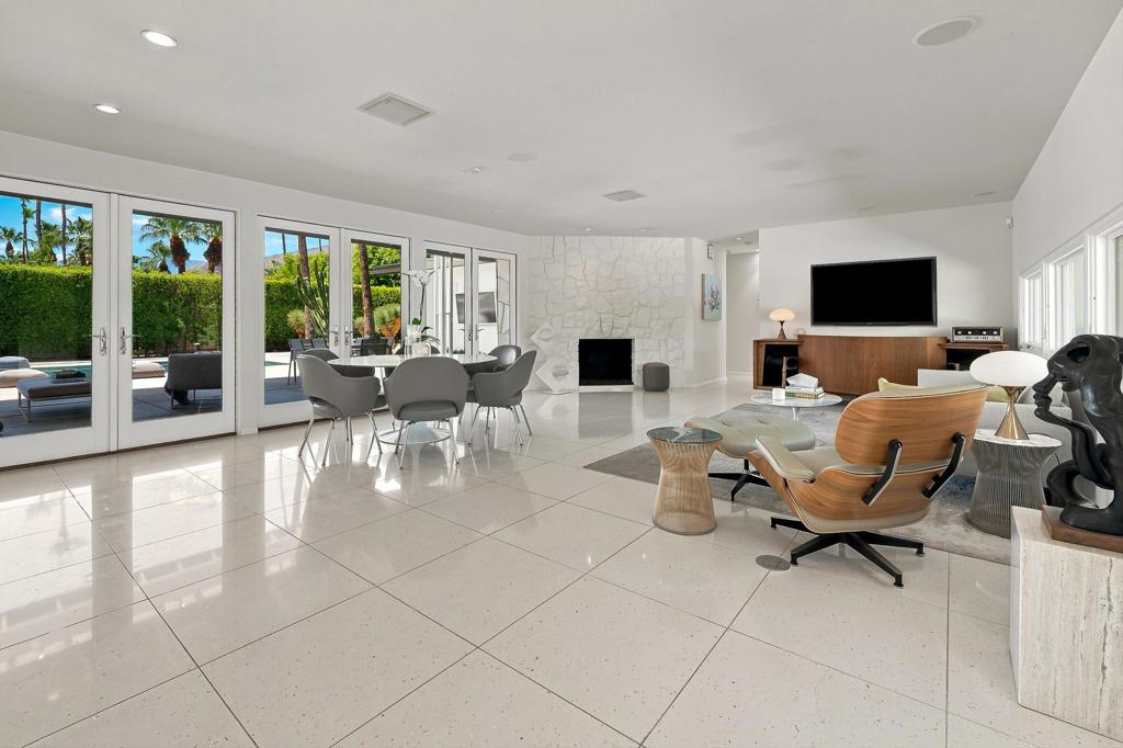 241 Camino Norte Property Photo 18
