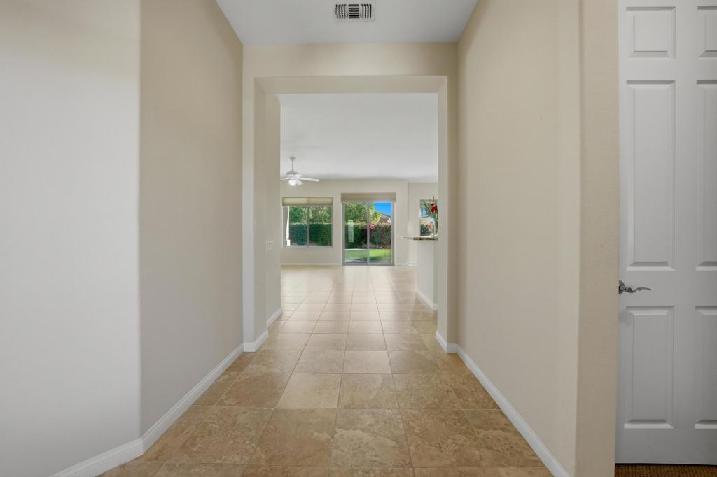 40152 Calle Loma Entrada Property Photo 8