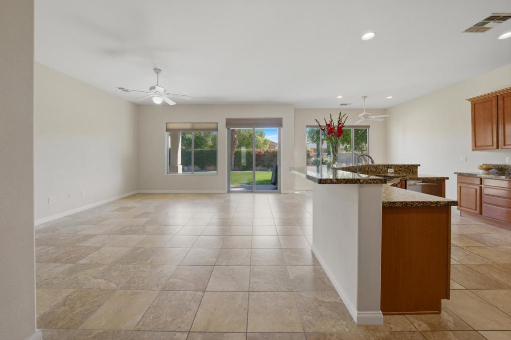 40152 Calle Loma Entrada Property Photo 9