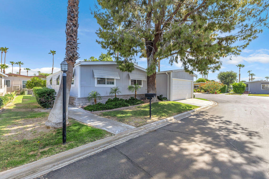 1251 Via Benicia Property Photo 1