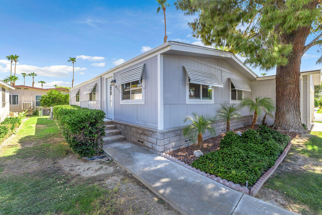 1251 Via Benicia Property Photo 3