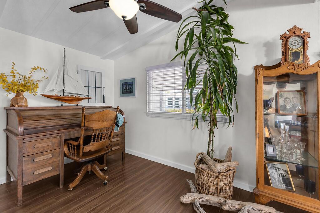 1251 Via Benicia Property Photo 10