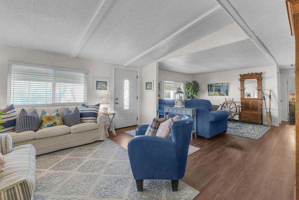 1251 Via Benicia Property Photo 13