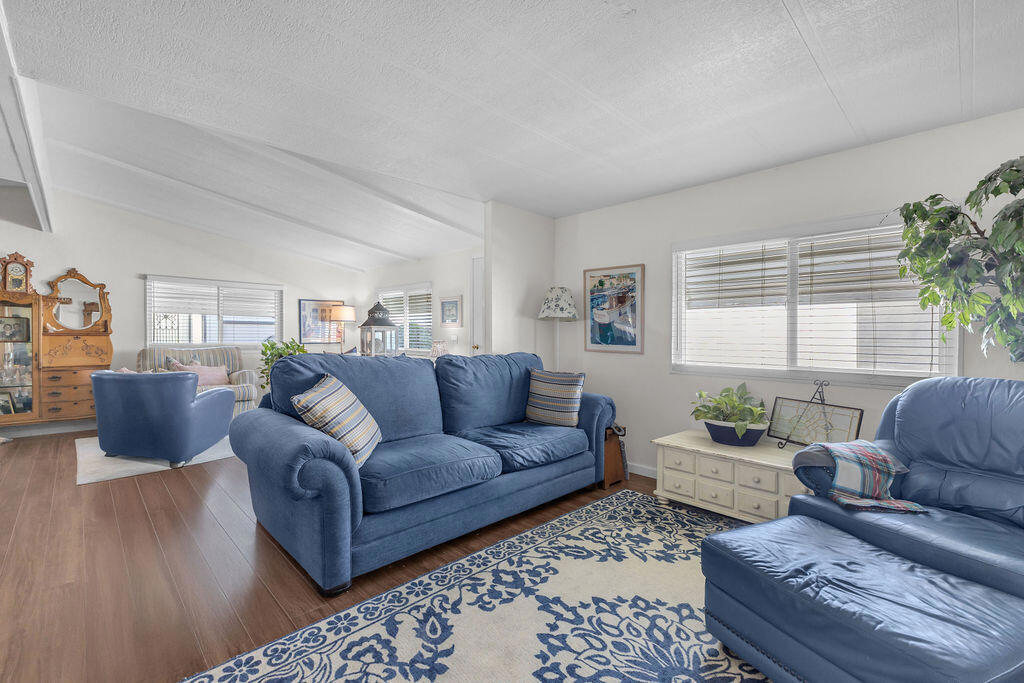 1251 Via Benicia Property Photo 14