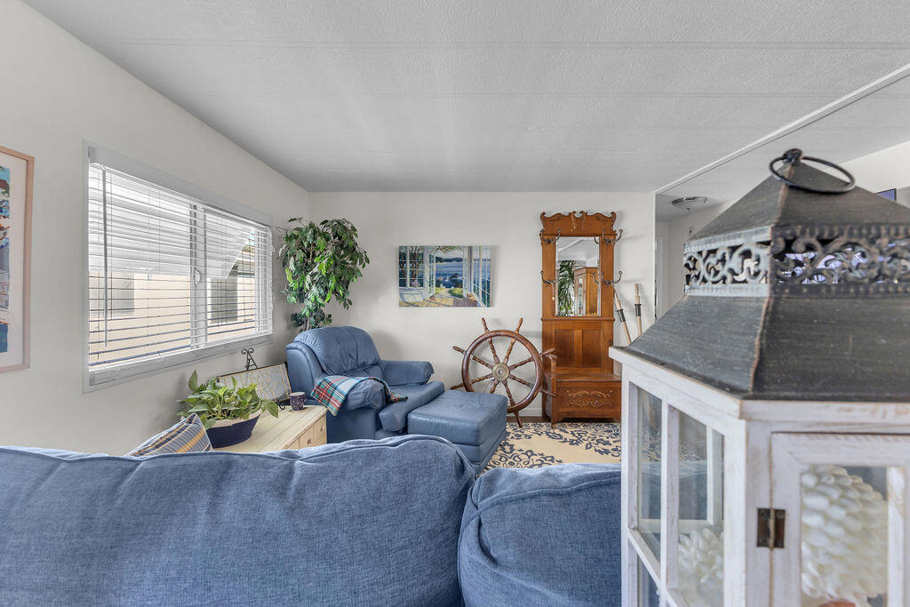 1251 Via Benicia Property Photo 18