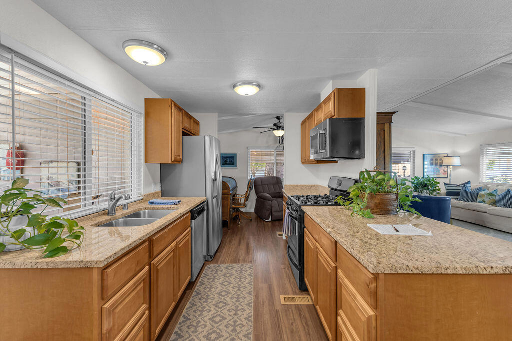 1251 Via Benicia Property Photo 24