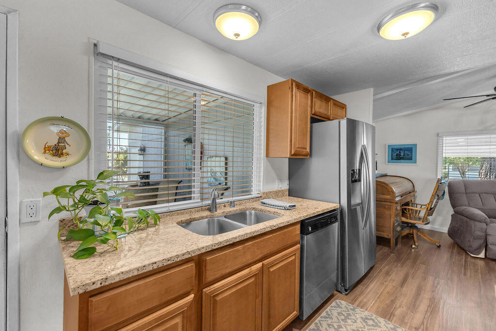 1251 Via Benicia Property Photo 25