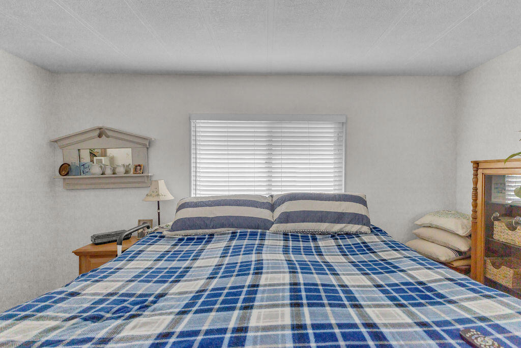 1251 Via Benicia Property Photo 32