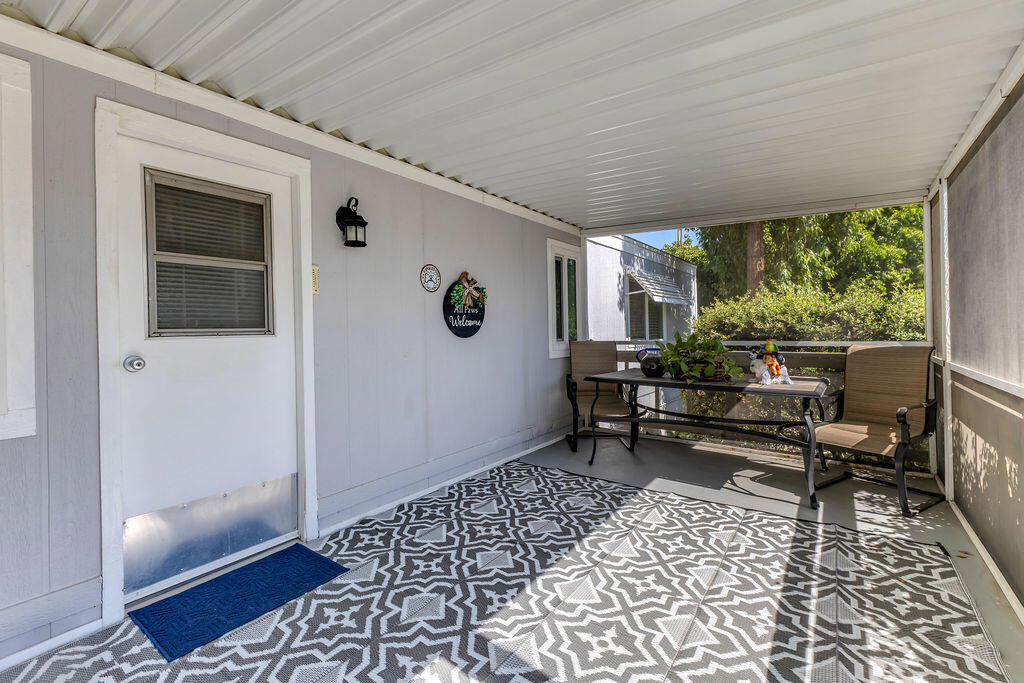 1251 Via Benicia Property Photo 38