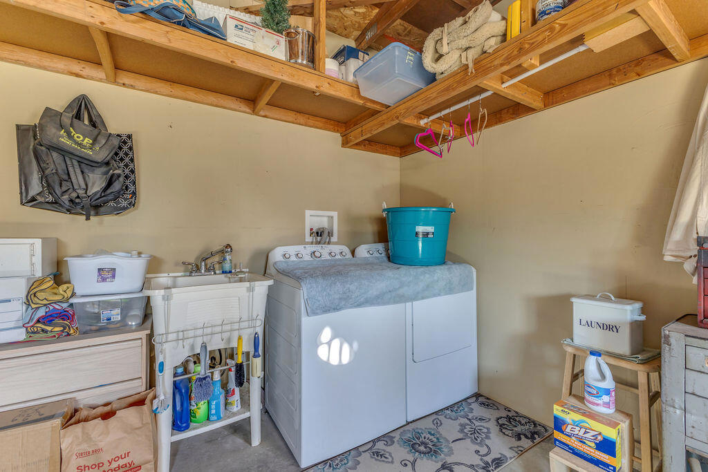 1251 Via Benicia Property Photo 46