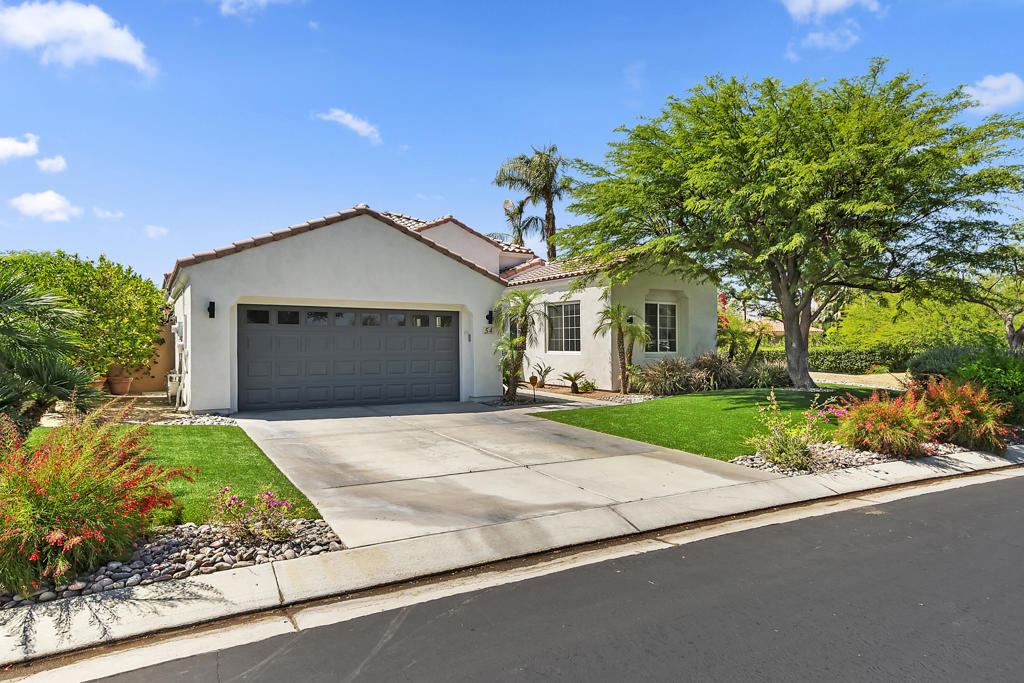 54 Via Bella Property Photo 3
