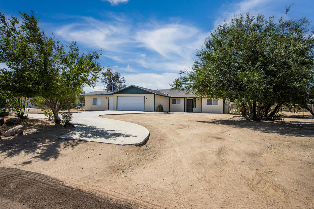 58391 Carlyle Drive Property Photo 1