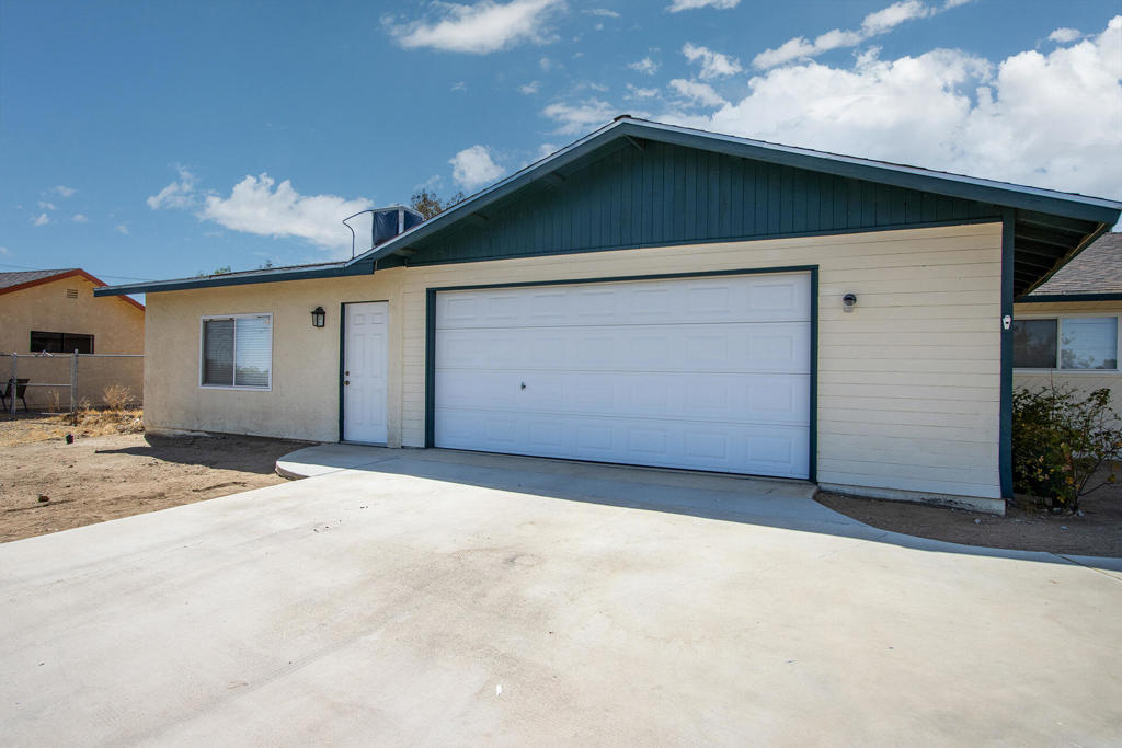 58391 Carlyle Drive Property Photo 6
