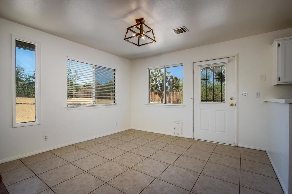 58391 Carlyle Drive Property Photo 13