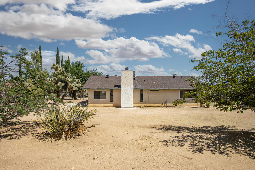 58391 Carlyle Drive Property Photo 37