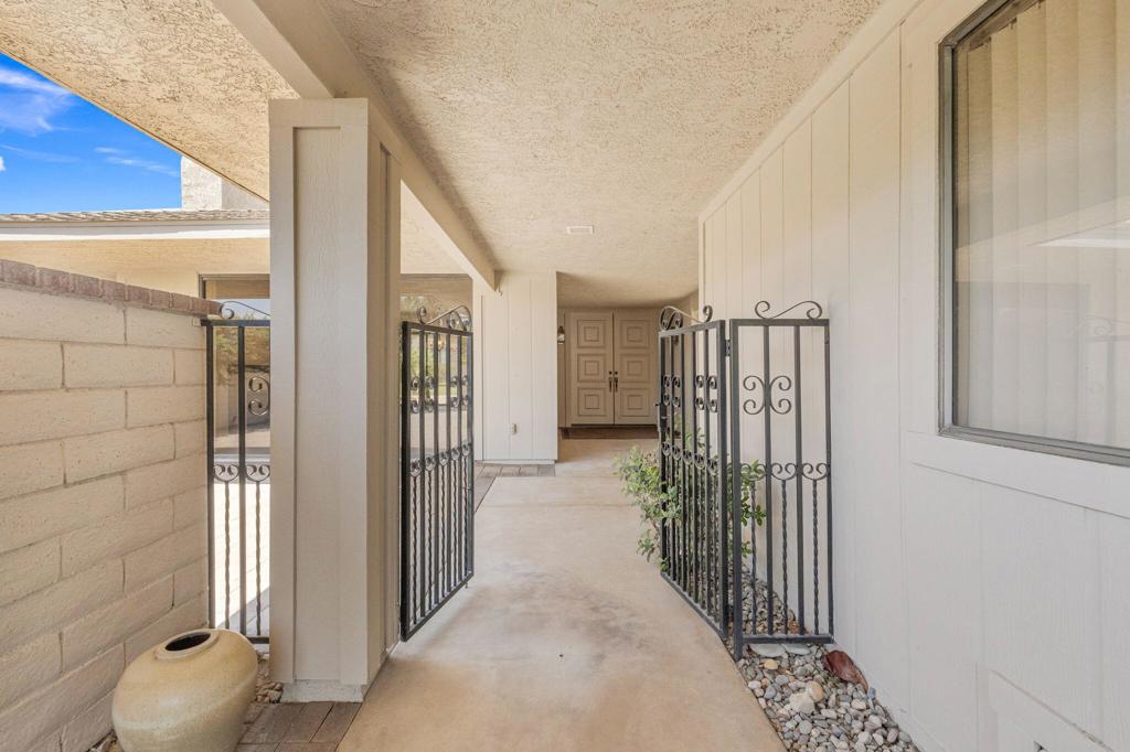 11 Dartmouth Drive Property Photo 3