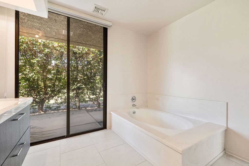 11 Dartmouth Drive Property Photo 31