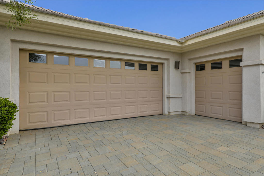 51350 Via Sorrento Property Photo 2