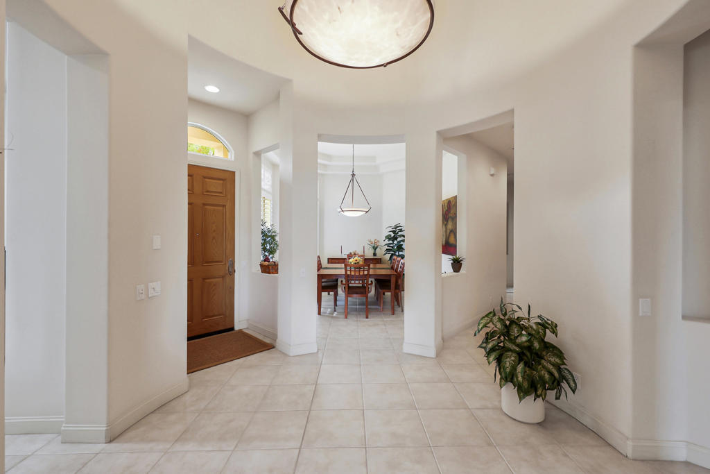 51350 Via Sorrento Property Photo 5