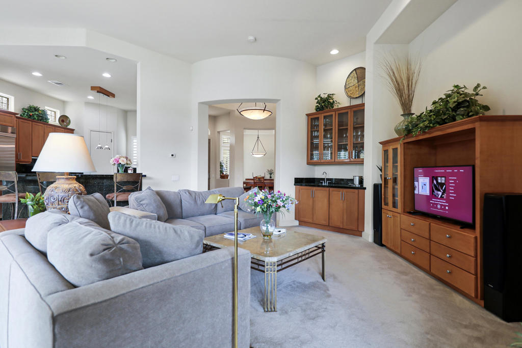 51350 Via Sorrento Property Photo 8