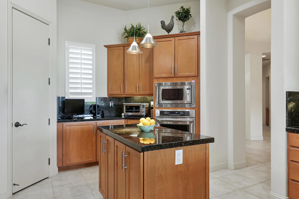 51350 Via Sorrento Property Photo 13