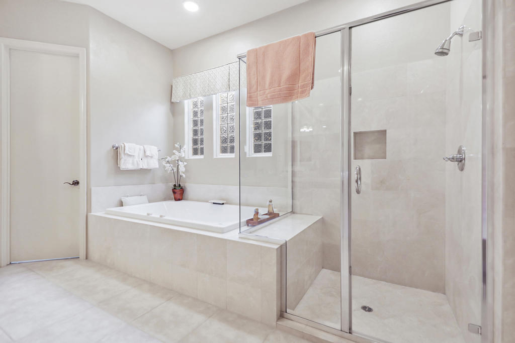 51350 Via Sorrento Property Photo 22